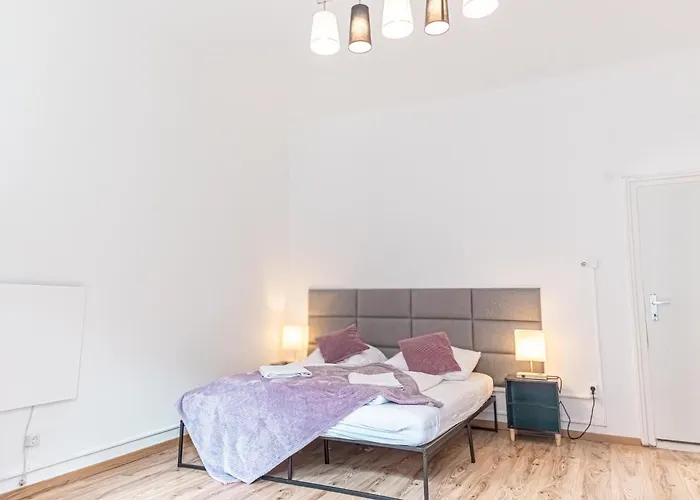 Antique Chic 2Br Apt Getaway In A Historic Setting